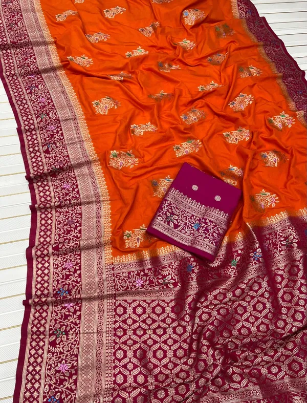 Sunset_Orange_Floral_Meena_Khadi_Crepe_Georgette_Saree_With_Antique_Zari_Rich_Pallu_And_Unstitched_Blouse