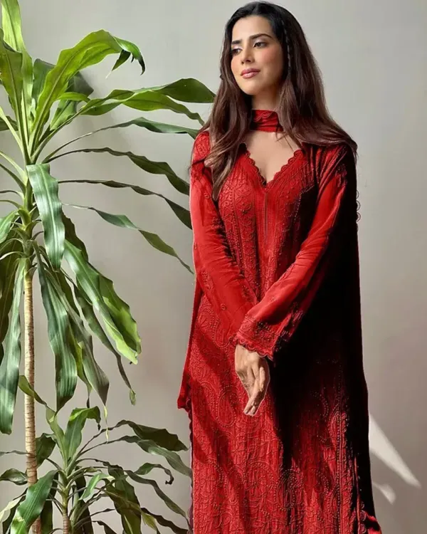Red_Georgette_Chikankari_Embroidery_Kurta_With_Pant_Dupatta_For_Women