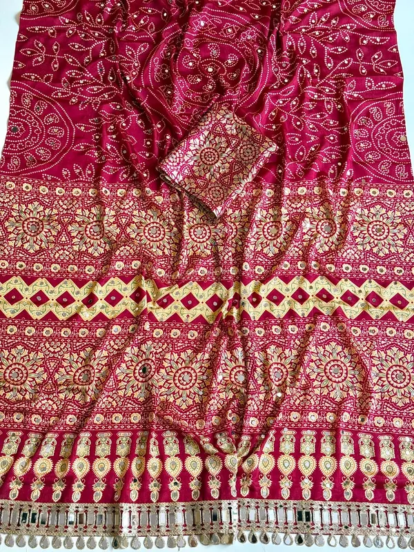 Fuchsia_Bandhani_Mirror_Work_Crepe_Silk_Saree_With_Embellished_Designer_Pallu_Unstitched_Blouse