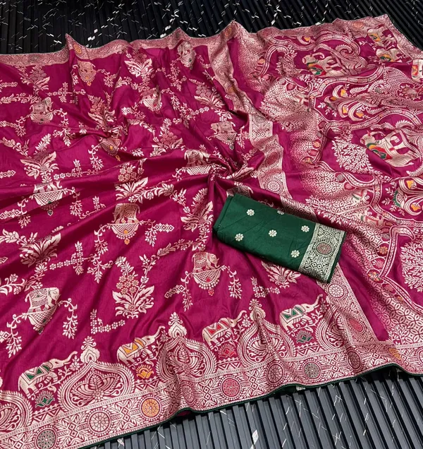 Magenta_Elephant_Jacquard_Banarasi_Dola_Silk_Saree_With_Rich_Pallu_And_Unstitched_Blouse