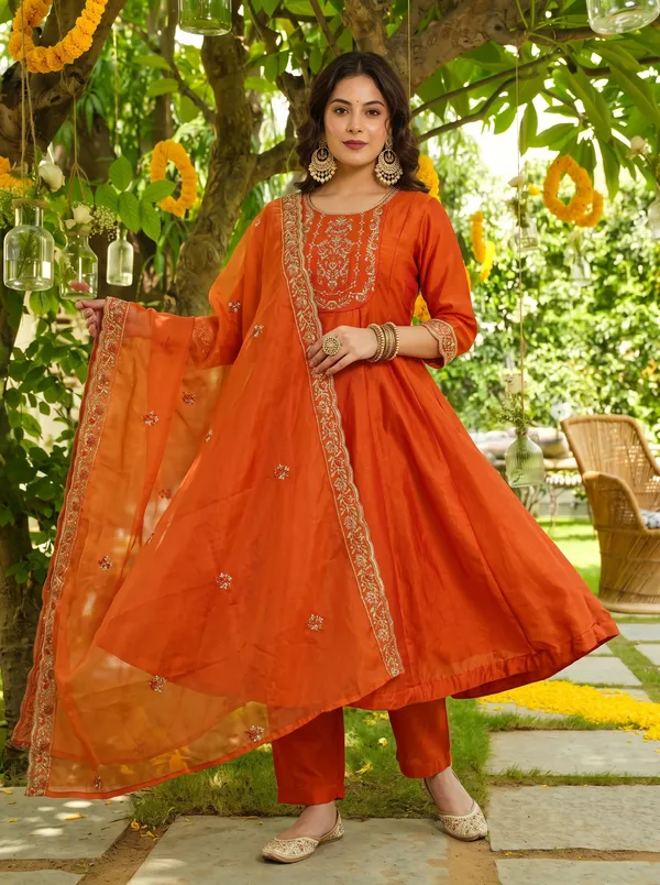 Orange_Embroidered_Vichitra_Silk_Straight_Kurta_Set_With_Pant_&_Organza_Dupatta