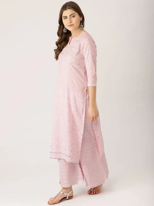Pink_Floral_Printed_Muslin_Cotton_Straight_Kurta_Set_With_Palazzos_&_Mul_Cotton_Dupatta