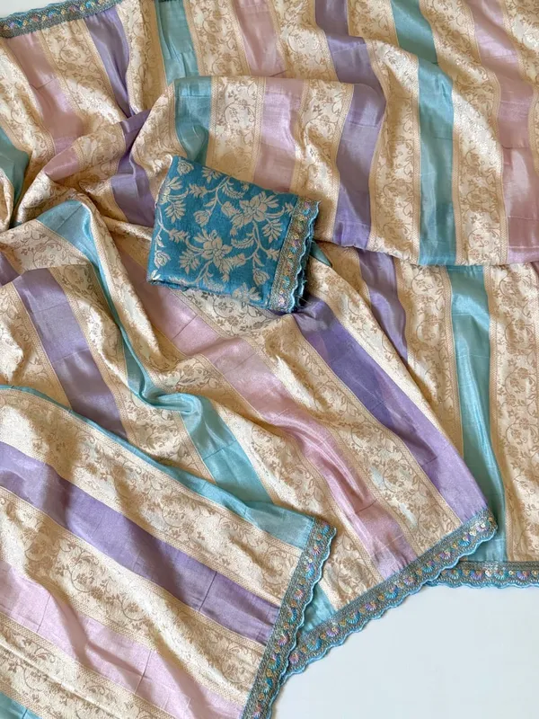 Pastel_Aqua_Floral_Jacquard_Nylon_Viscose_Saree_With_Embroidered_Lace_Border_And_Unstitched_Dola_Silk_Blouse
