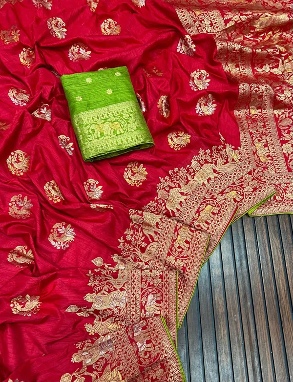 Rani_Pink_Kalamkari_Heritage_Dola_Silk_Saree_With_Contrast_Pista_Green_Blouse_And_Unstitched_Blouse