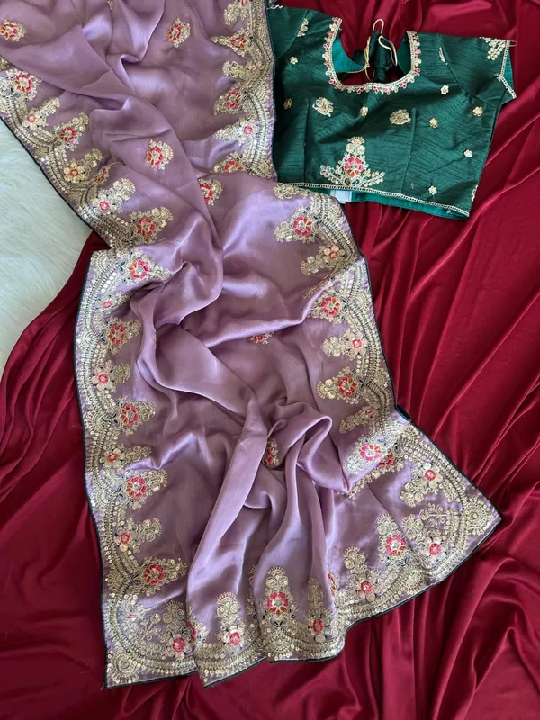 Dusty_Lavender_Floral_Embroidered_Fendy_Silk_Saree_With_Sequins_Border_And_Unstitched_Contrast_Blouse
