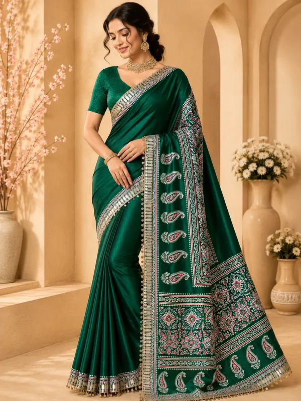 Emerald_Green_Ajrak_Print_Pure_Soft_Crepe_Silk_Saree_With_Printed_Pallu_And_Unstitched_Blouse