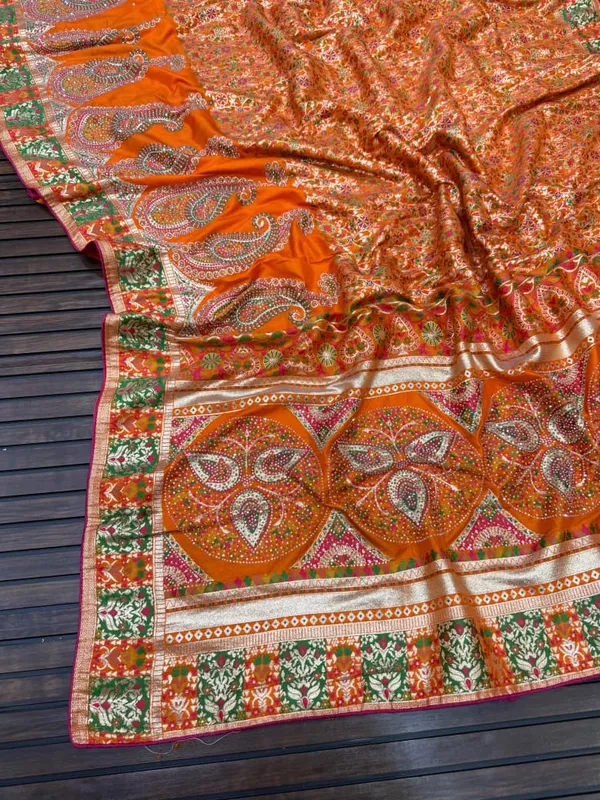 Vibrant_Orange_Twin_Mango_Swarovski_Pashmina_Silk_Saree_With_Contrast_Blouse_Unstitched_Blouse