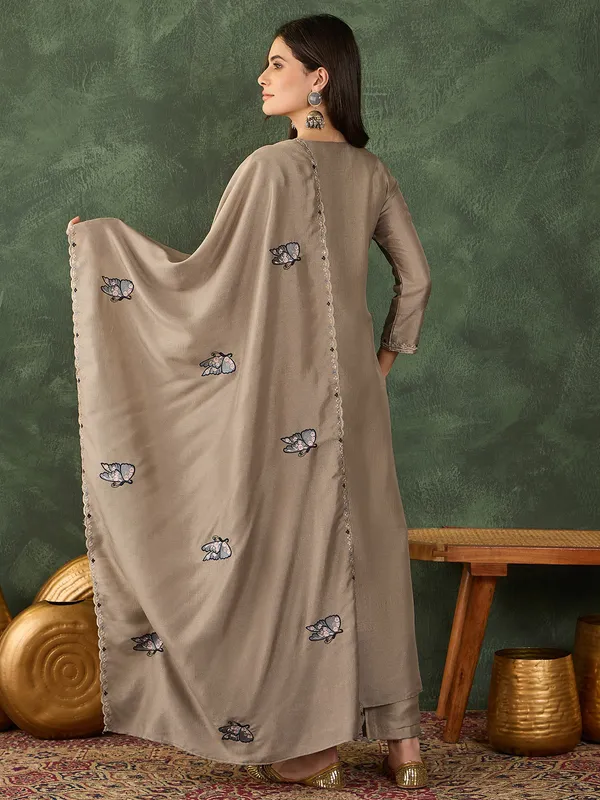 Vichitra_Silk_with_Lining_Embroidered_Flared_Kurta_with_Pant_and_Dupatta