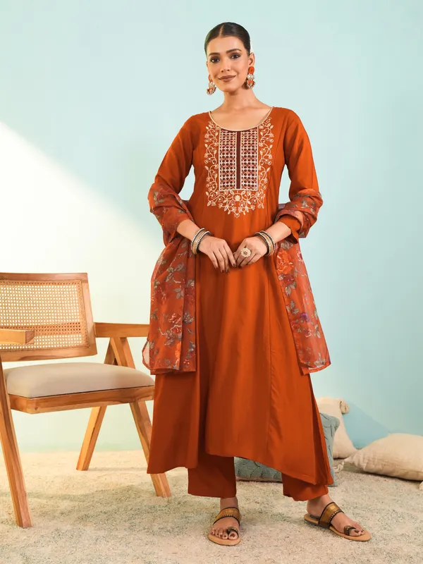 Viscose_Silk_Embroidered_A-Line_Kurta_Set_With_Pant_&_Digital_Print_Dupatta