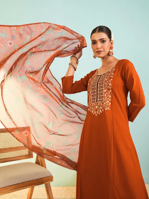 Viscose_Silk_Embroidered_A-Line_Kurta_Set_With_Pant_&_Digital_Print_Dupatta