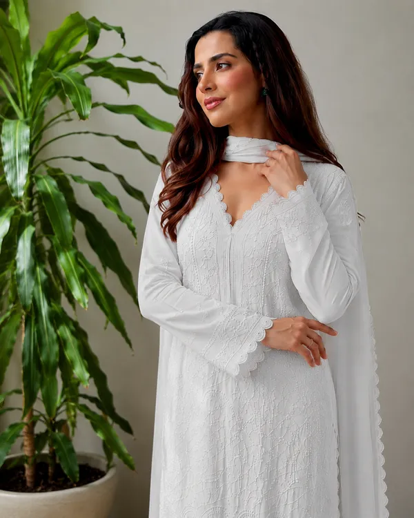 White_Georgette_Chikankari_Embroidery_Kurta_With_Pant_Dupatta_For_Women