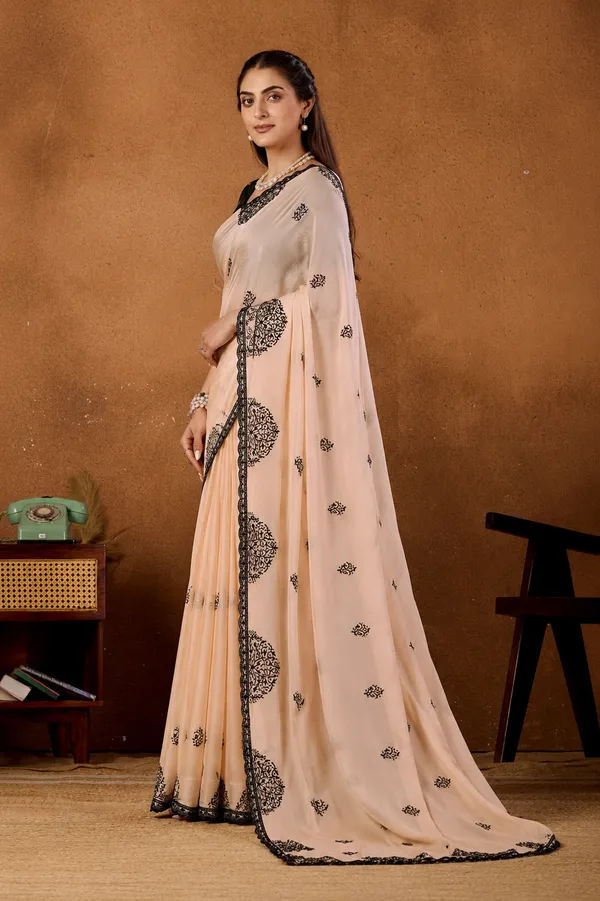 Cream_Beige_Mandala_Art_Rangoli_Saree_With_Scallop_Border_Contrast_Unstitched_Blouse