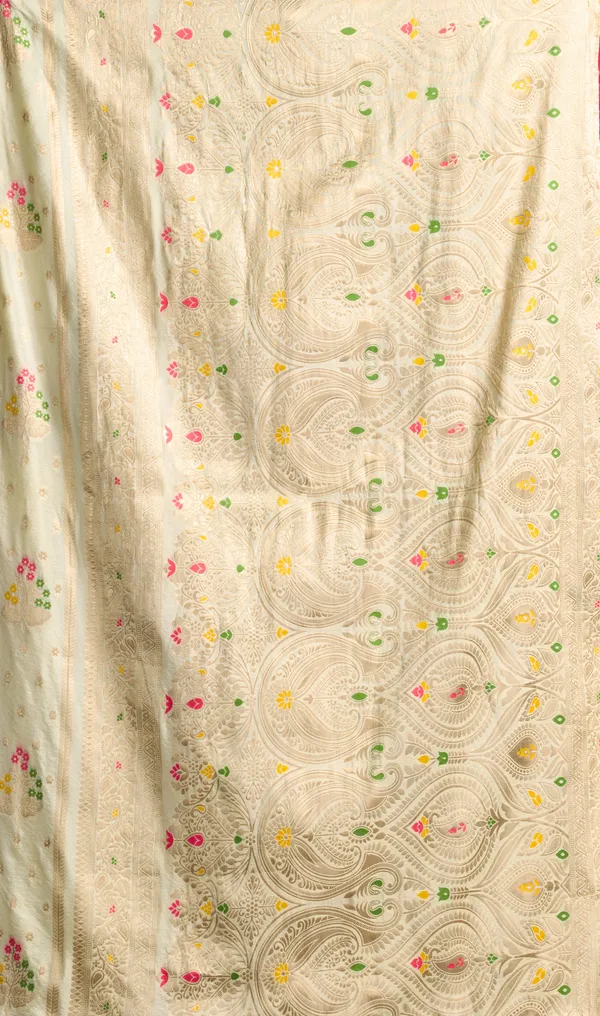 Ivory_Floral_Minakari_Chinya_Tissue_Viscose_Crepe_Silk_Saree_With_Rich_Pallu_Unstitched_Contrast_Blouse