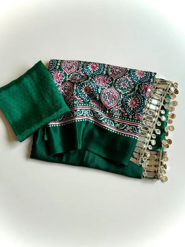Emerald_Green_Ajrak_Print_Pure_Soft_Crepe_Silk_Saree_With_Printed_Pallu_And_Unstitched_Blouse