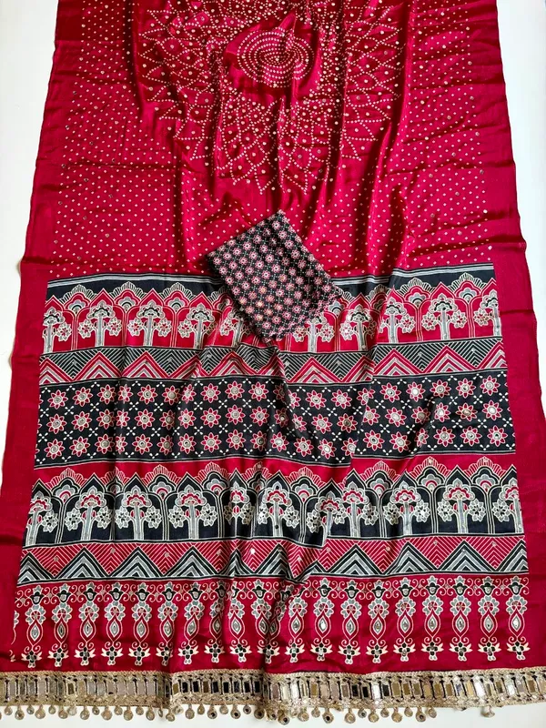 Fuchsia_Pink_Bandhani_Print_Satin_Silk_Saree_With_Mirror_Work_Embellished_Border_And_Printed_Unstitched_Blouse