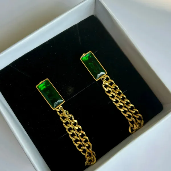 Emerald_Link_Earrings