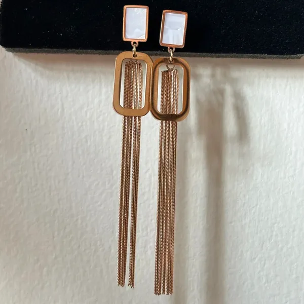 Geometric_Slimming_Drop_Earrings
