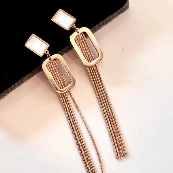 Geometric_Slimming_Drop_Earrings