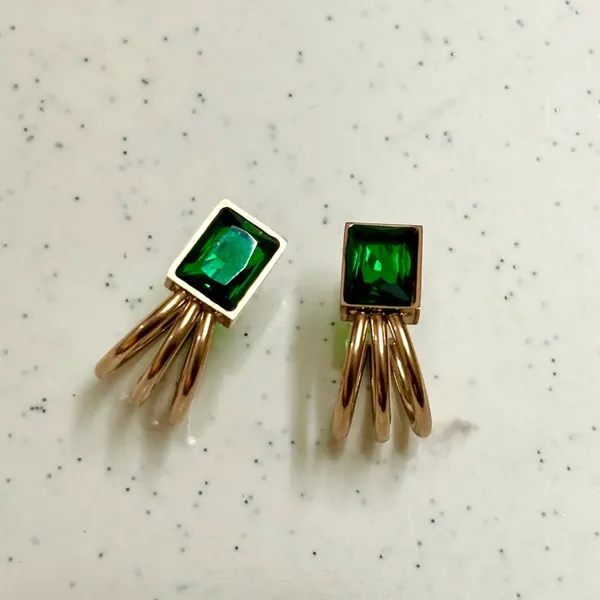 Emerald_Stone_Cuffs