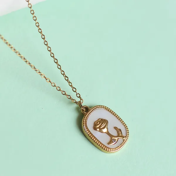Eva_Rose_Necklace