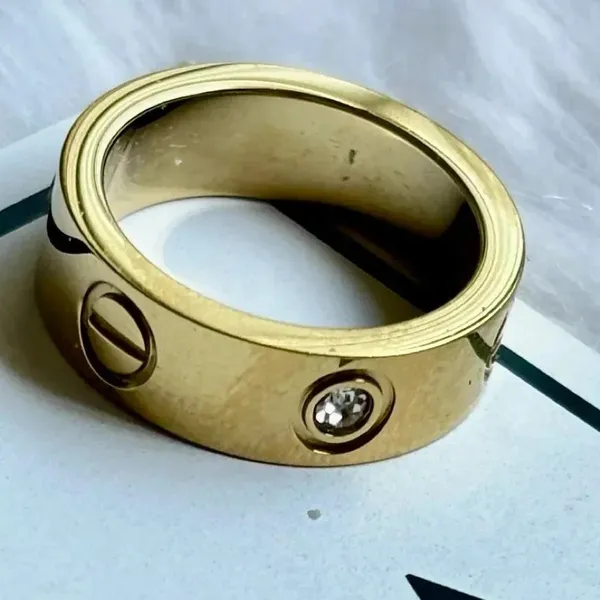Gold_Cartier_Ring
