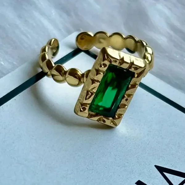Green_Stone_Golden_Adjustable_Ring