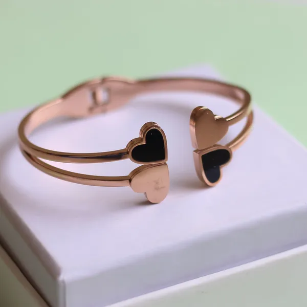 Open_Cuff_Heart_Bracelet