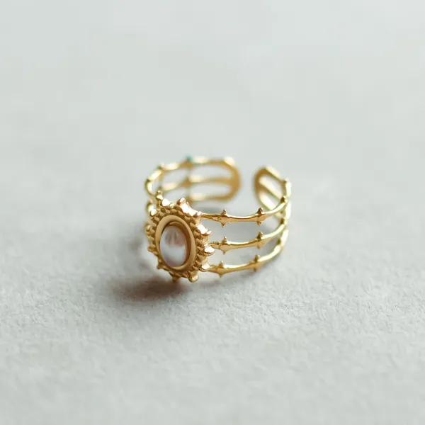 Caroline_Ring