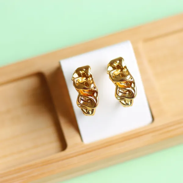 Castor_Earrings