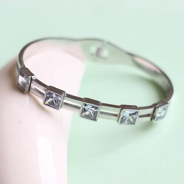 Whirl_Bangle