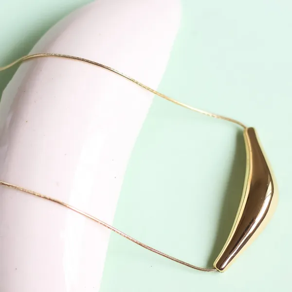 Alice_Gold_Statement_Necklace