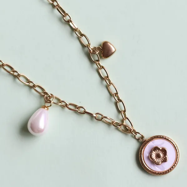Palescent_Necklace