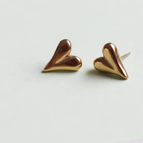 Tiny_Heart_Studs