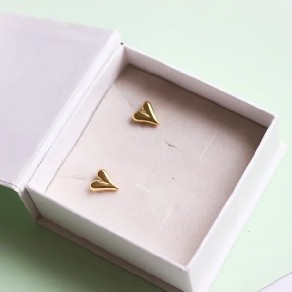 Tiny_Heart_Studs