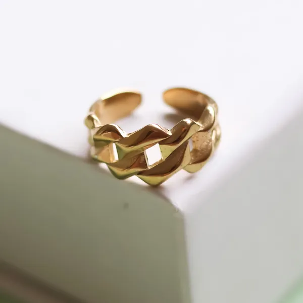 Clara_Ring