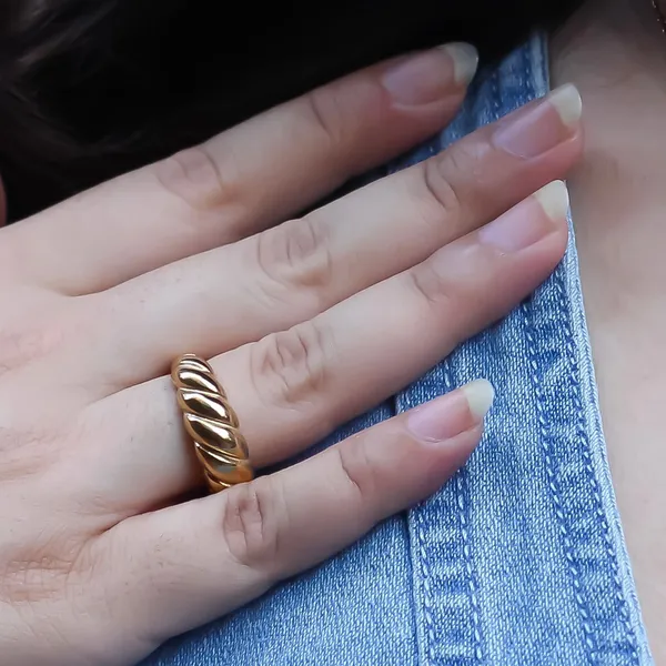 Croissant_Ring
