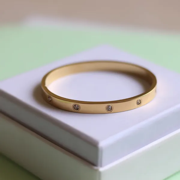 Cartier_Bangle