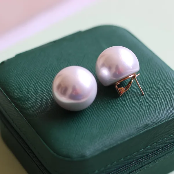 Statement_Pearl_Ball_Hoops