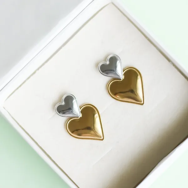 Lily_Heart_Earrings