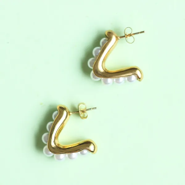 Elsa_Pearl_Hoop_Earrings