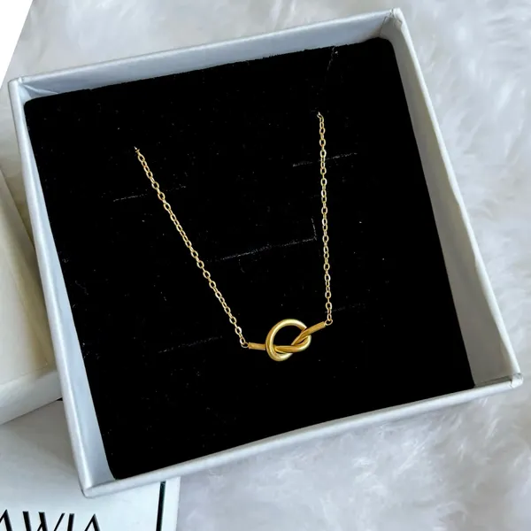 Knot_Necklace