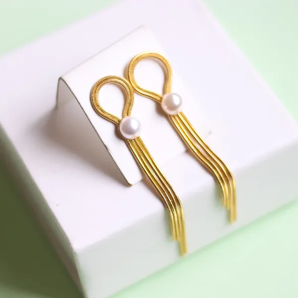 Pearl_Long_Chain_Earrings