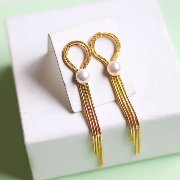 Pearl_Long_Chain_Earrings