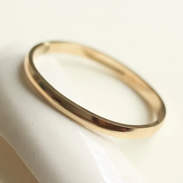 Classy_Plain_Bracelet