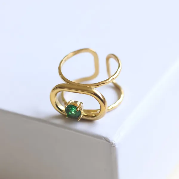 Emerald_Classic_Ring_Adjustable_Ring