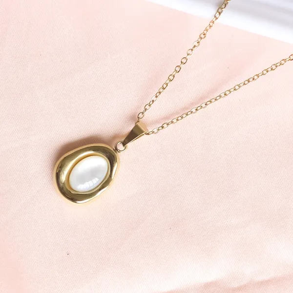 Eklairs_Necklace