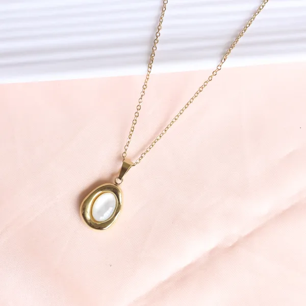 Eklairs_Necklace