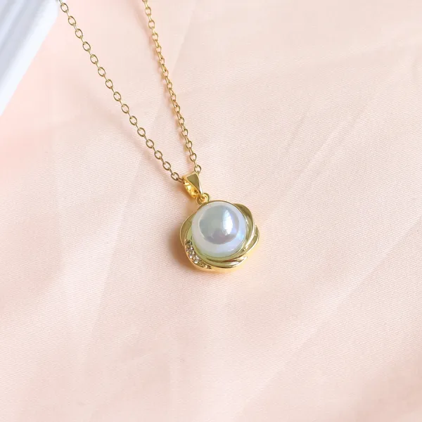 Pearlia_Necklace