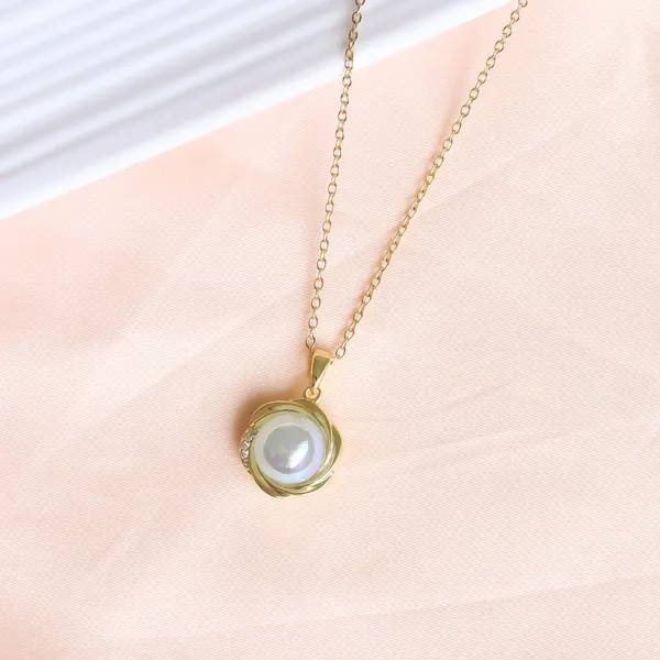 Pearlia_Necklace