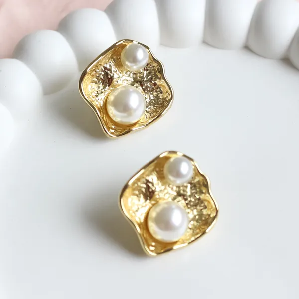 Pearl_Gold_Studs